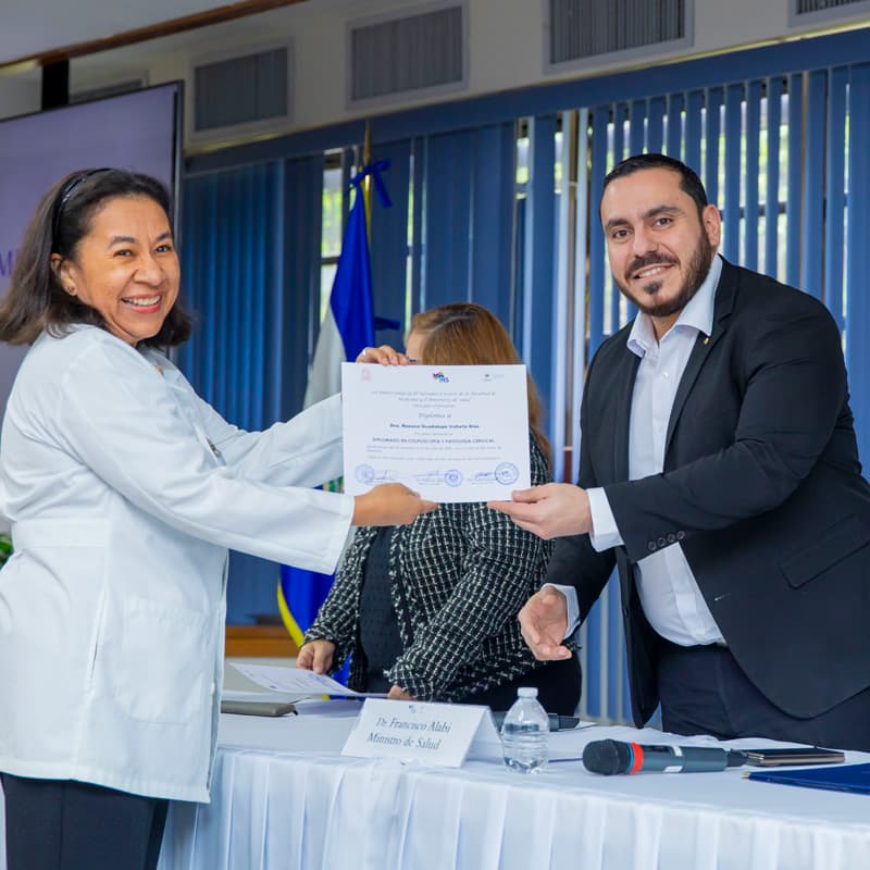 Ministerio de Salud (El Salvador) — Médicos especialistas de la red nacional finalizaron primer Diplomado en Colposcopia y Patología Cervical